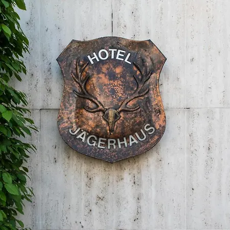 Hotel Jaegerhaus In Am Hohentwiel 3*