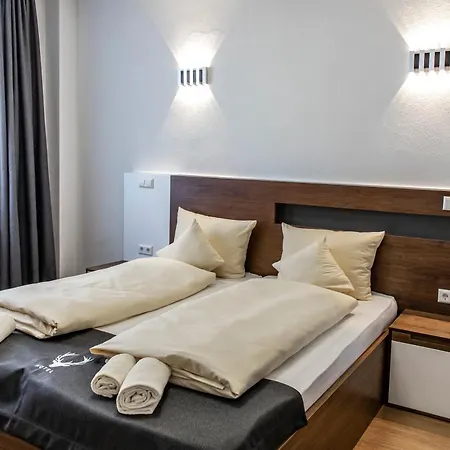 Jaegerhaus In Am Hohentwiel 3*