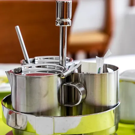 Hotel Jaegerhaus In Am Hohentwiel 3*