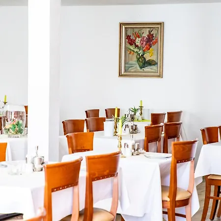 Jaegerhaus In Am Hohentwiel فندق سينغن