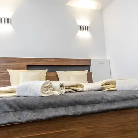 Jaegerhaus In Am Hohentwiel فندق 3*
