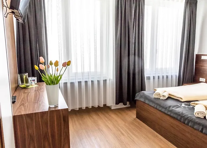 Jaegerhaus In Am Hohentwiel 호텔 3*