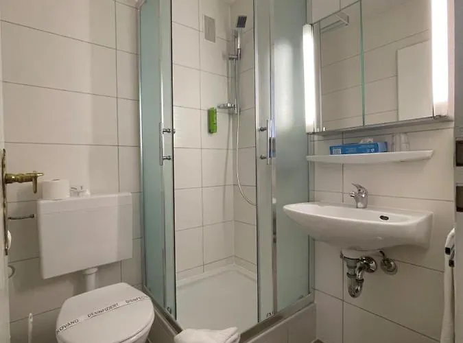 Jaegerhaus In Am Hohentwiel 3*