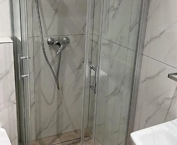 Jaegerhaus In Am Hohentwiel 3*