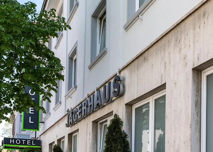 Jaegerhaus In Am Hohentwiel 호텔 3*