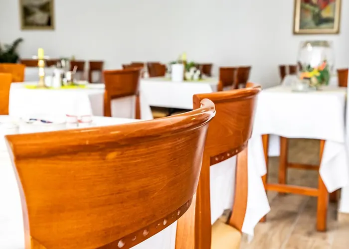 Jaegerhaus In Am Hohentwiel 3*